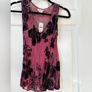 NWT- Zariah Velvet Floral Sleeveless Top